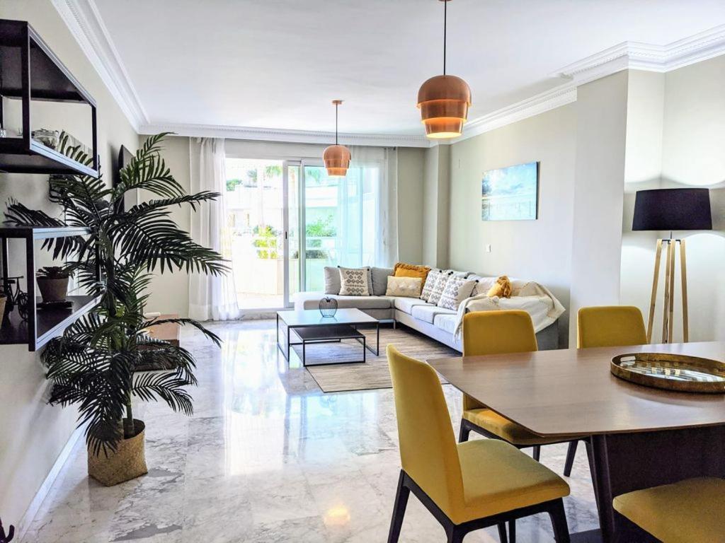 Coral Beach Aparthotel Marbella Bagian luar foto